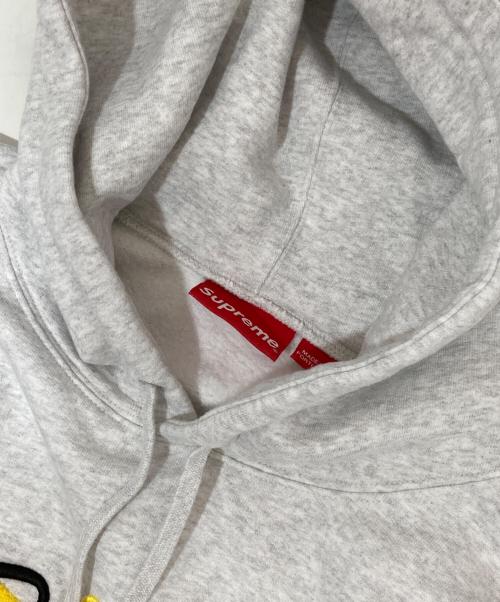 SUPREME（シュプリーム）SUPREME (シュプリーム) Embroidered Chenille/プルオーバーパーカー　22SS グレー サイズ:SIZE　Mの古着・服飾アイテム