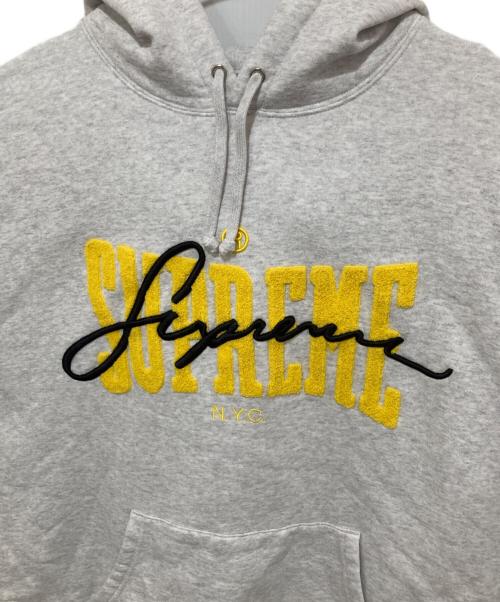 SUPREME（シュプリーム）SUPREME (シュプリーム) Embroidered Chenille/プルオーバーパーカー　22SS グレー サイズ:SIZE　Mの古着・服飾アイテム