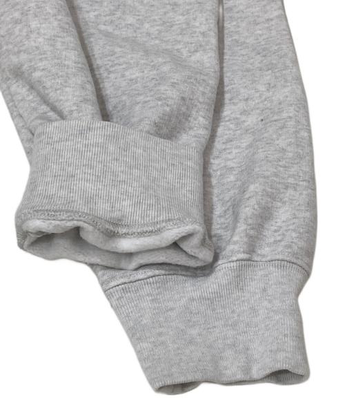 SUPREME（シュプリーム）SUPREME (シュプリーム) Embroidered Chenille/プルオーバーパーカー　22SS グレー サイズ:SIZE　Mの古着・服飾アイテム