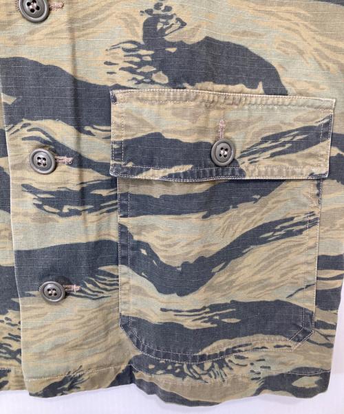 RRL（ダブルアールエル）RRL (ダブルアールエル) タイガーカモ ミリタリーシャツ カーキ サイズ:Sの古着・服飾アイテム