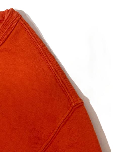 STONE ISLAND（ストーンアイランド）STONE ISLAND (ストーンアイランド) Garment Dyed Sweatshirt(ガーメントダイスウェットシャツ)　アイコンパッチクルーネックスウェット　791562420 V0037 オレンジ サイズ:XLの古着・服飾アイテム