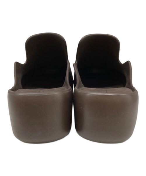BOTTEGA VENETA（ボッテガベネタ）BOTTEGA VENETA (ボッテガベネタ) ラバーフラッシュ ブラウン サイズ:43の古着・服飾アイテム