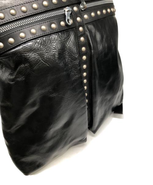 ROLL（ロール）ROLL (ロール) ISAMU KATAYAMA BACKLASH (イサムカタヤマ・バックラッシュ) 別注 3way ホースレザー スタッズヘルメット バッグ ブラックの古着・服飾アイテム