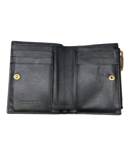 BOTTEGA VENETA（ボッテガベネタ）BOTTEGA VENETA (ボッテガベネタ) 2つ折りイントレチャートウォレット　ラムスキン カーフスキン　707601 VCPP3 8425 ブラックの古着・服飾アイテム