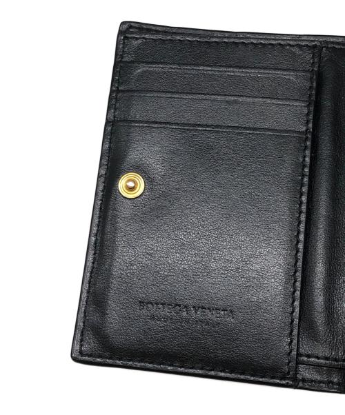 BOTTEGA VENETA（ボッテガベネタ）BOTTEGA VENETA (ボッテガベネタ) 2つ折りイントレチャートウォレット　ラムスキン カーフスキン　707601 VCPP3 8425 ブラックの古着・服飾アイテム