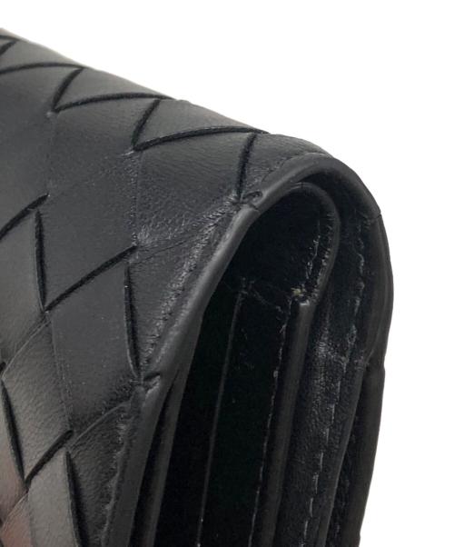 BOTTEGA VENETA（ボッテガベネタ）BOTTEGA VENETA (ボッテガベネタ) 2つ折りイントレチャートウォレット　ラムスキン カーフスキン　707601 VCPP3 8425 ブラックの古着・服飾アイテム