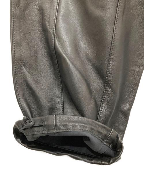 KITH（キス）KITH (キス) Sennet Cargo Pants Cypress（セネットカーゴパンツサイプレス）/ レザーカーゴパンツ　KHM060468 ブラック サイズ:Lの古着・服飾アイテム