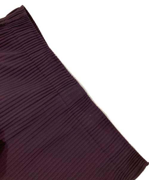 me ISSEY MIYAKE（ミーイッセイ ミヤケ）me ISSEY MIYAKE (ミーイッセイ ミヤケ) FINE KNIT PLEATS BOTTOM（ファインニットプリーツボトム）/ MI24KF627 レッド サイズ:-の古着・服飾アイテム
