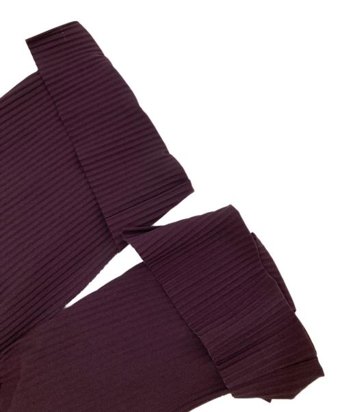 me ISSEY MIYAKE（ミーイッセイ ミヤケ）me ISSEY MIYAKE (ミーイッセイ ミヤケ) FINE KNIT PLEATS BOTTOM（ファインニットプリーツボトム）/ MI24KF627 レッド サイズ:-の古着・服飾アイテム