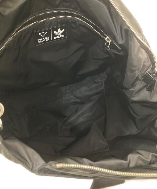 PRADA（プラダ）PRADA (プラダ) adidas (アディダス) Re Nylon 2WAY ショルダーバッグ　トートバッグ　スリーストライプ　2VG076 ブラックの古着・服飾アイテム