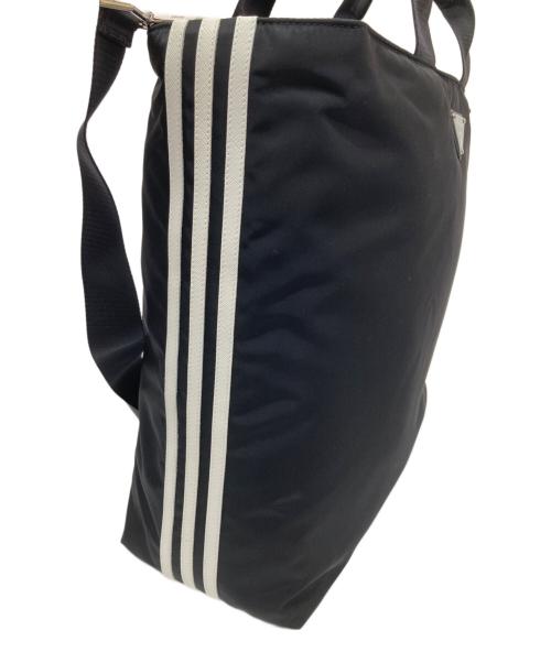 PRADA（プラダ）PRADA (プラダ) adidas (アディダス) Re Nylon 2WAY ショルダーバッグ　トートバッグ　スリーストライプ　2VG076 ブラックの古着・服飾アイテム