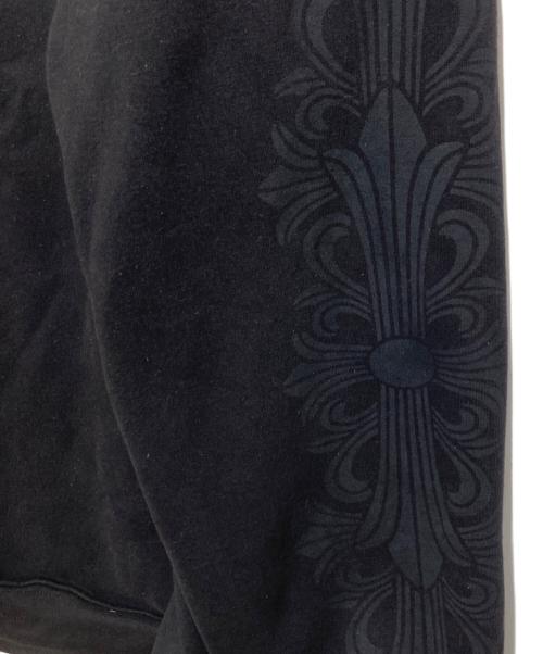 CHROME HEARTS（クロムハーツ）CHROME HEARTS (クロムハーツ) ブランドロゴプリントジップパーカー　タガージッパー　袖プリント　LOGO ZIP FOODIE  ブラック サイズ:Mの古着・服飾アイテム