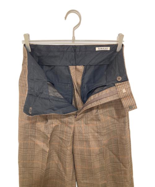 AURALEE（オーラリー）AURALEE (オーラリー) BLUEFACED WOOL CHECK SLACKS チェックスラックスパンツ　24AW　A24AP04CB ブラウン サイズ:1の古着・服飾アイテム