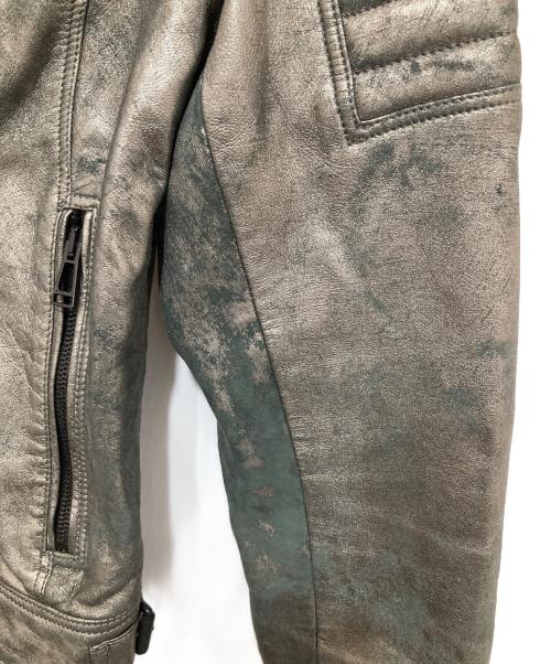 BELSTAFF（ベルスタッフ）BELSTAFF (ベルスタッフ) レザージャケット　ダブルライダースジャケット　LEATHER RAISERS JACKET イタリア製 シルバー サイズ:42の古着・服飾アイテム