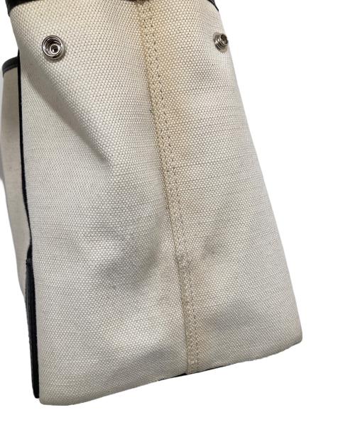 BALENCIAGA（バレンシアガ）BALENCIAGA (バレンシアガ) NAVY CABAS S アイボリーの古着・服飾アイテム