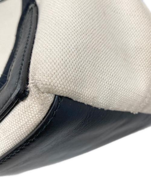 BALENCIAGA（バレンシアガ）BALENCIAGA (バレンシアガ) NAVY CABAS S アイボリーの古着・服飾アイテム