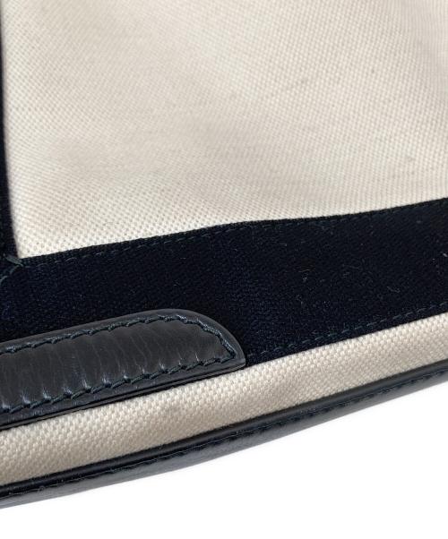 BALENCIAGA（バレンシアガ）BALENCIAGA (バレンシアガ) NAVY CABAS S アイボリーの古着・服飾アイテム