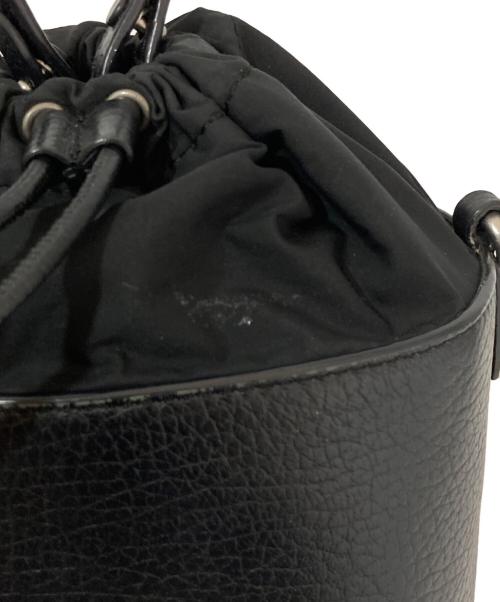 Maison Margiela（メゾンマルジェラ）Maison Margiela (メゾンマルジェラ) チェーンショルダーレザーバケットバッグ　Chain shoulder leather bag　S61WG0035 P0396 ブラックの古着・服飾アイテム