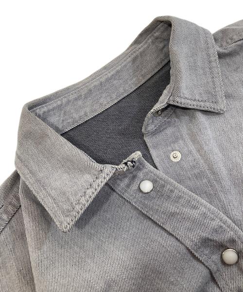 sacai（サカイ）sacai (サカイ) Denim Shirt デニムシャツ　23-06484 グレー サイズ:2の古着・服飾アイテム