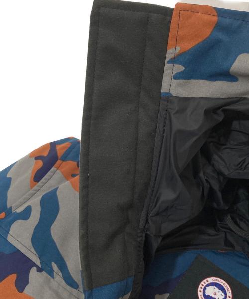 CANADA GOOSE（カナダグース）CANADA GOOSE (カナダグース) MACMILLAN PARKA（マクミランパーカ カモフラージュプリント）　3804MAP グレー サイズ:Lの古着・服飾アイテム