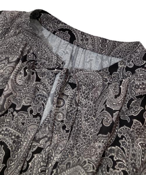 23区（ニジュウサンク）23区 (ニジュウサンク) 【洗える】Rattiペイズリープリント ティアード ワンピース ブラック サイズ:44の古着・服飾アイテム