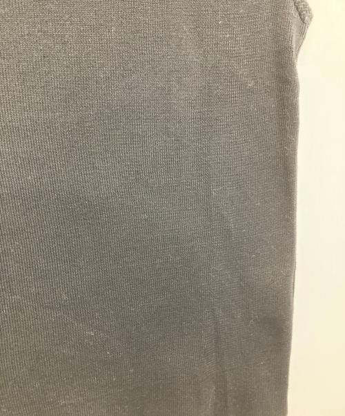 CHANEL（シャネル）CHANEL (シャネル) ミニプレート ノースリーブカットソー　P14692V00695 ブラック サイズ:42の古着・服飾アイテム
