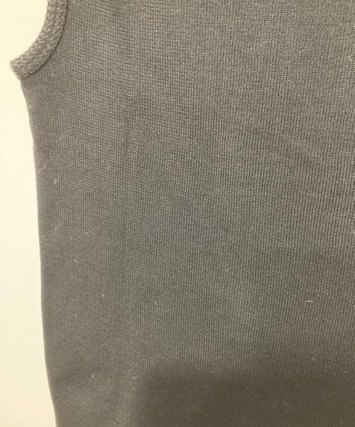 CHANEL（シャネル）CHANEL (シャネル) ミニプレート ノースリーブカットソー　P14692V00695 ブラック サイズ:42の古着・服飾アイテム