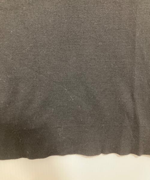 CHANEL（シャネル）CHANEL (シャネル) ミニプレート ノースリーブカットソー　P14692V00695 ブラック サイズ:42の古着・服飾アイテム