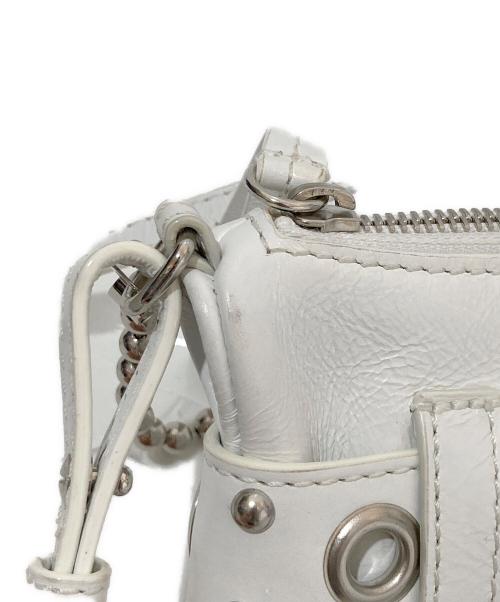 DSQUARED2（ディースクエアード）DSQUARED2 (ディースクエアード) Gothic レザーショルダーバッグ ホワイトの古着・服飾アイテム