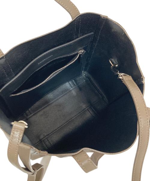 BALENCIAGA（バレンシアガ）BALENCIAGA (バレンシアガ) エブリデイ トートXXS　2WAYロゴバッグ　EVERYDAY TOTE　551815 ブラウンの古着・服飾アイテム