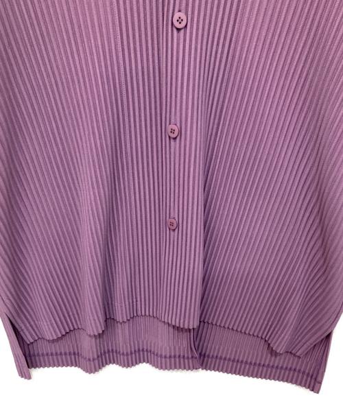 HOMME PLISSE ISSEY MIYAKE（オム プリッセ イッセイ ミヤケ）HOMME PLISSE ISSEY MIYAKE 25SS MONTHLY COLOR APRIL（マンスリーカラー エイプリル）プリーツシャツ HP51-JJ117 / 半袖シャツ パープル サイズ:３の古着・服飾アイテム
