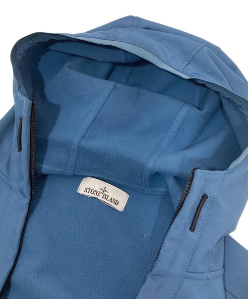 STONE ISLAND（ストーンアイランド）STONE ISLAND SOFT SHELL-R E　ソフトシェルアールイー 24AW DYE TECHNOLOGY IN RECYCLED POLYESTER　8115Q0322 V0024　24AW スカイブルー サイズ:Lの古着・服飾アイテム