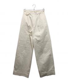 AURALEE（オーラリー）の古着「WASHED FINX CHINO ONE-TUCK PANTS（ウォッシュドフィンクスチノ ワンタックパンツ）A25SP05FC」｜ホワイト