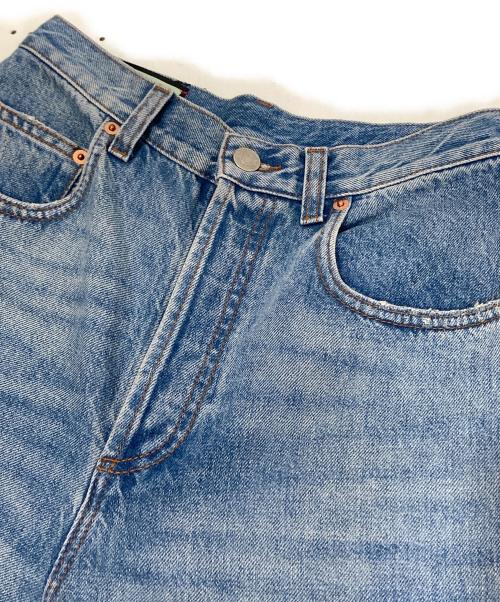 GUCCI（グッチ）GUCCI (グッチ) グッチ レ ポム GG ジーンズ　パッチデザインデニムパンツ　502802 インディゴ サイズ:SIZE 22の古着・服飾アイテム