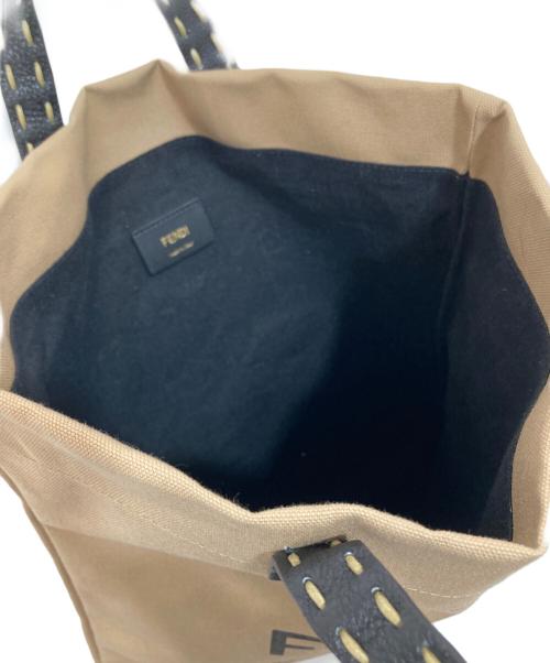 FENDI（フェンディ）FENDI (フェンディ) セレリアトートバッグ ベージュの古着・服飾アイテム