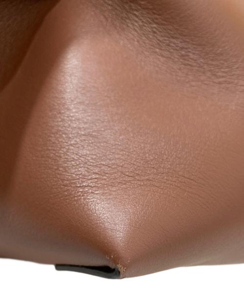 TOD'S（トッズ）TOD'S (トッズ) T CASE T TIMELESS（Ｔケース Ｔタイムレス）XBWTSTI0100XPRS203 / 2WAYショルダーバッグ ブラウンの古着・服飾アイテム