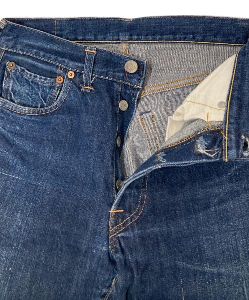 LEVI'S（リーバイス）LEVI'S (リーバイス) 60’s 501デニムパンツ USA製 ビッグE初期 赤耳 レインボーステッチ トップボタン点々刻印 フライボタン16刻印 Vステ ズレカン 足長R インディゴ サイズ:W29×L32 (実寸68cm×72㎝)の古着・服飾アイテム