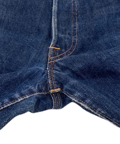 LEVI'S（リーバイス）LEVI'S (リーバイス) 60’s 501デニムパンツ USA製 ビッグE初期 赤耳 レインボーステッチ トップボタン点々刻印 フライボタン16刻印 Vステ ズレカン 足長R インディゴ サイズ:W29×L32 (実寸68cm×72㎝)の古着・服飾アイテム