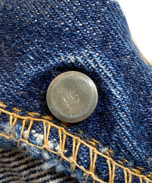 LEVI'S（リーバイス）LEVI'S (リーバイス) 60’s 501デニムパンツ USA製 ビッグE初期 赤耳 レインボーステッチ トップボタン点々刻印 フライボタン16刻印 Vステ ズレカン 足長R インディゴ サイズ:W29×L32 (実寸68cm×72㎝)の古着・服飾アイテム