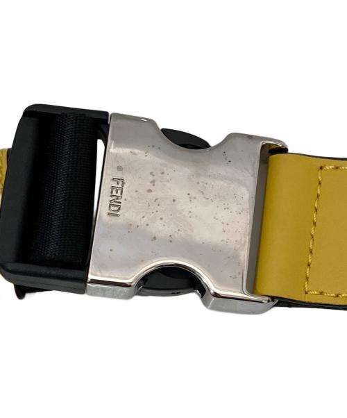 FENDI（フェンディ）FENDI (フェンディ) ロゴショルダーバッグ ブラックの古着・服飾アイテム