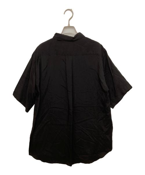 BLACK COMME des GARCONS（ブラックコムデギャルソン）BLACK COMME des GARCONS (ブラックコムデギャルソン) AD2022　サテンS/Sシャツ　1K-B016 ブラック サイズ:XLの古着・服飾アイテム