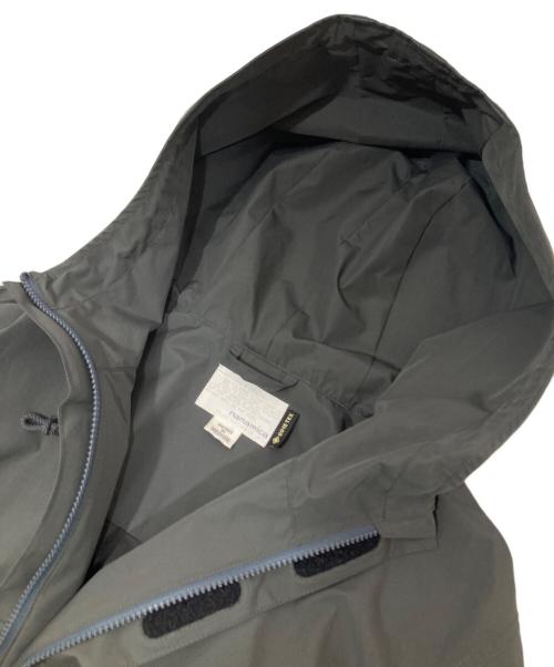 nanamica（ナナミカ）nanamica (ナナミカ) GORE-TEX Shell Coat　フーデッドシェルコート　SUBF921 グレー サイズ:Mの古着・服飾アイテム