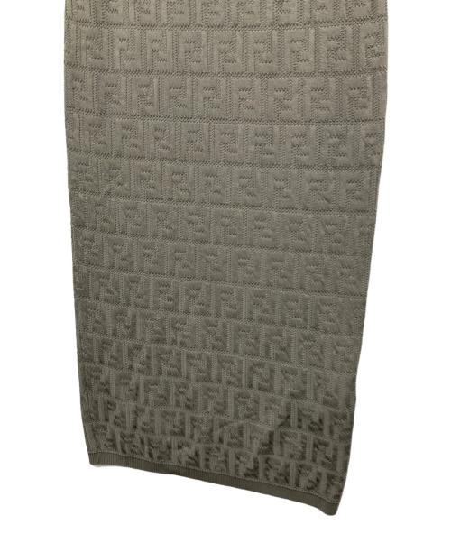 FENDI（フェンディ）FENDI (フェンディ) FFロゴ ズッカ柄 ニットスカート FZQ598 ABWQ グレー サイズ:38の古着・服飾アイテム