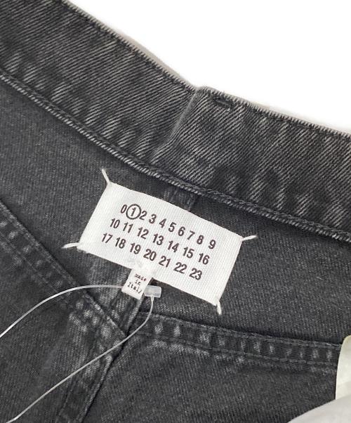 Maison Margiela（メゾンマルジェラ）Maison Margiela (メゾンマルジェラ) スラッシュディテール カットアウトデニムパンツ 2024 SA51LA0051 S30743  ブラック サイズ:40の古着・服飾アイテム