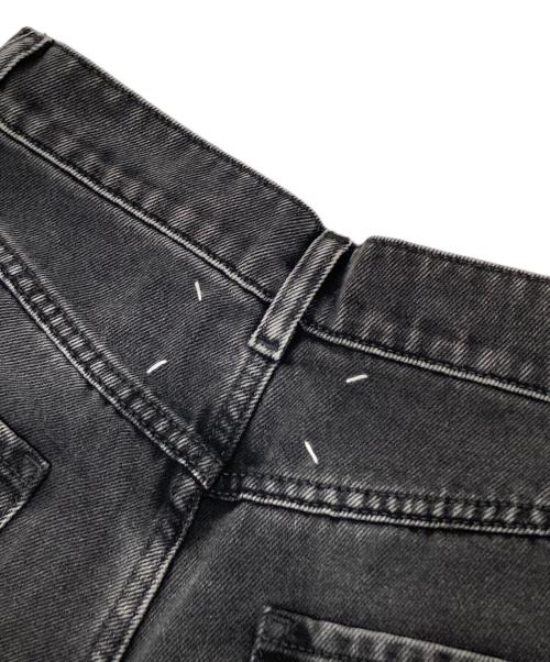 Maison Margiela（メゾンマルジェラ）Maison Margiela (メゾンマルジェラ) スラッシュディテール カットアウトデニムパンツ 2024 SA51LA0051 S30743  ブラック サイズ:40の古着・服飾アイテム