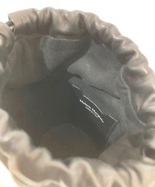 Maison Margiela（メゾンマルジェラ）Maison Margiela (メゾンマルジェラ) ミニファイアーバケットクロスボディバッグ ブラックの古着・服飾アイテム