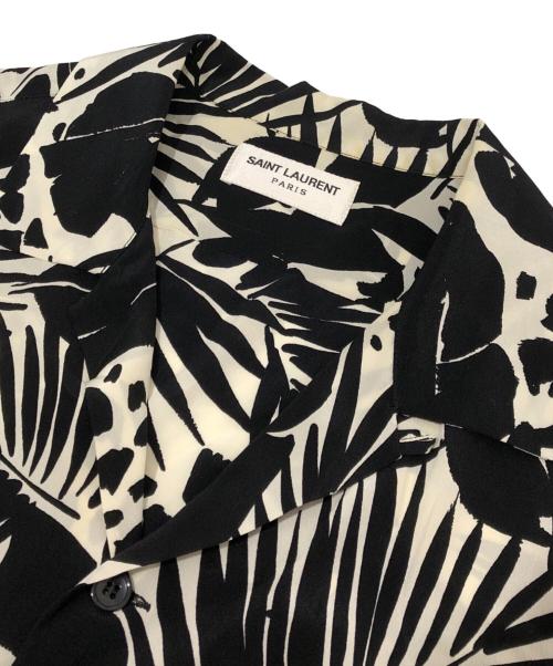 Saint Laurent Paris（サンローランパリ）Saint Laurent Paris (サンローランパリ) SILK JUNGLE PALM PRINT S/S SHIRT ブラック サイズ:38の古着・服飾アイテム