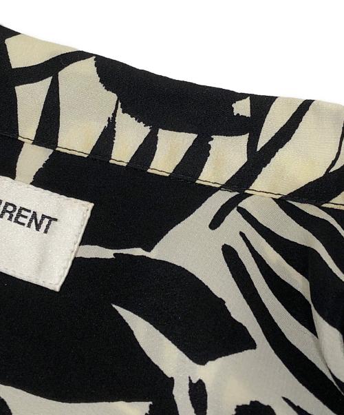 Saint Laurent Paris（サンローランパリ）Saint Laurent Paris (サンローランパリ) SILK JUNGLE PALM PRINT S/S SHIRT ブラック サイズ:38の古着・服飾アイテム