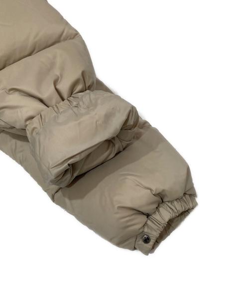 MONCLER（モンクレール）MONCLER (モンクレール) TISSU MATERIAL STOFF TESSUTO　フーデッドダウンコート　314-02-1250 ベージュの古着・服飾アイテム