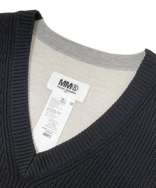 MM6 Maison Margiela（エムエムシックスメゾンマルジェラ）MM6 Maison Margiela (エムエムシックスメゾンマルジェラ) V-neck unbalanced panel top(Vネックアンバランスドパネルトップ) Vネックニット　S52GP0088 ブラック サイズ:Sの古着・服飾アイテム